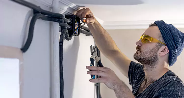 Garage Door Opener Cable Repair in Bartow, FL