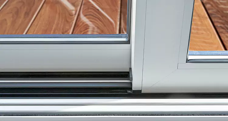 Patio Doors Leaking Water Issue Repair Services in Bartow, FL
